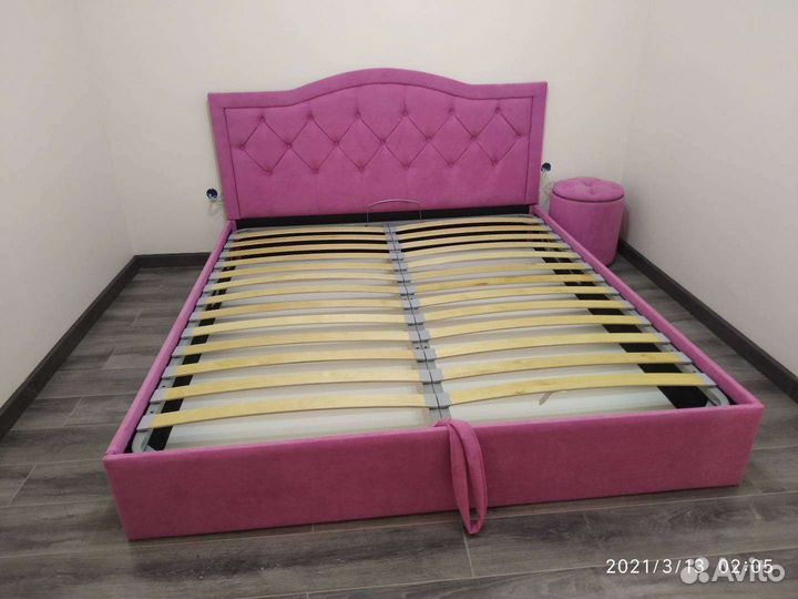 Кровать двухспальная