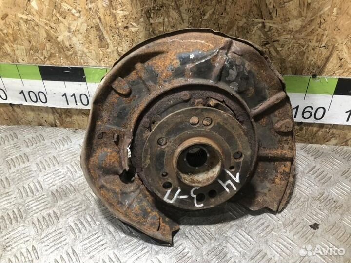 Кулак задний правый S500 220