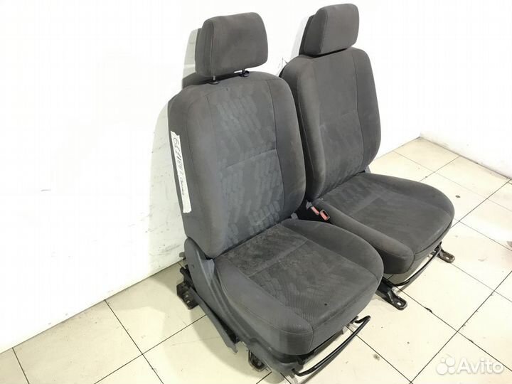 Сиденья передние комплект