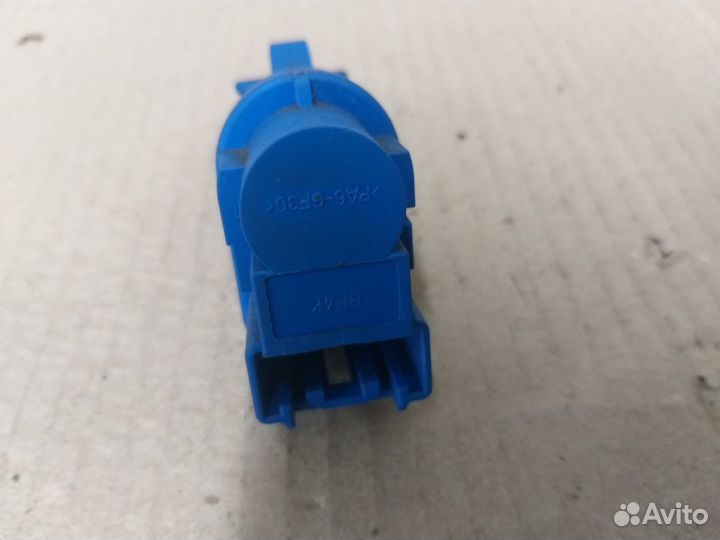 Датчик стоп сигнала mazda 3 bk (мазда 3 бк)