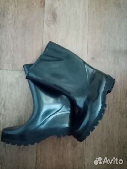 Резиновые сапоги