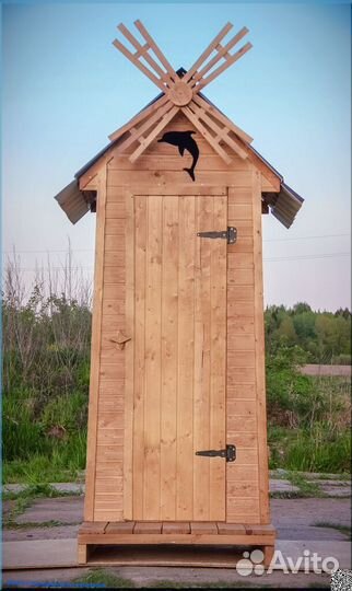 Уличный туалет деревянный