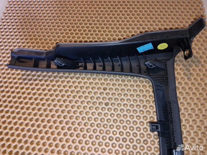 Накладка на торпедо Audi A8 D4 long 4.2 cdra 2011