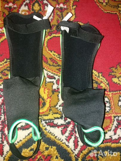 Наколенники Demix