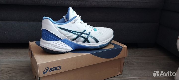 Кроссовки asics новые,42 размер