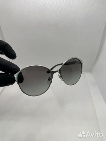 Солнцезащитные очки vogue новые