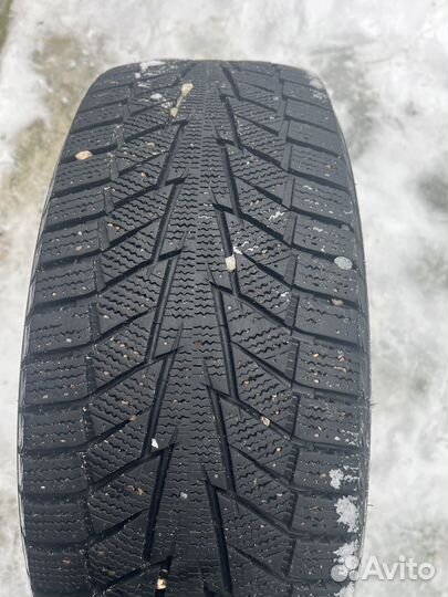 Hankook Winter I'Cept IZ2 215/60 R16 99