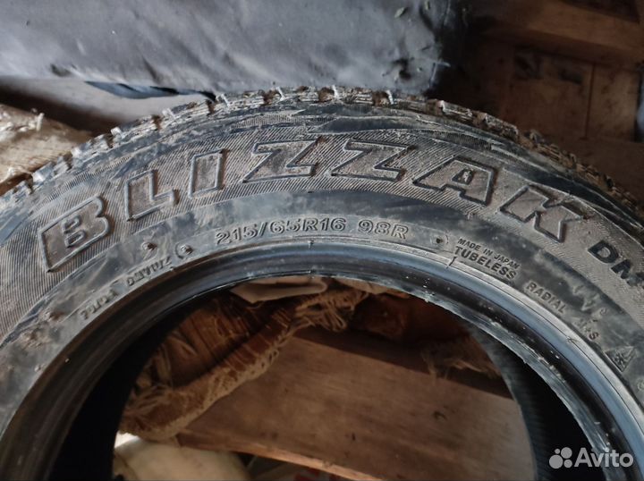 Bridgestone Blizzak DM-V1 215/65 R16 98R