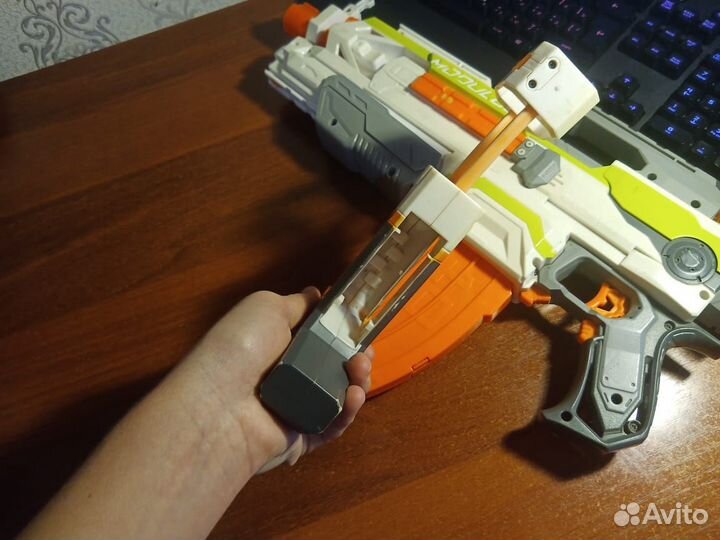 Бластер нерф