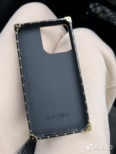 Чехол на iPhone 13 pro