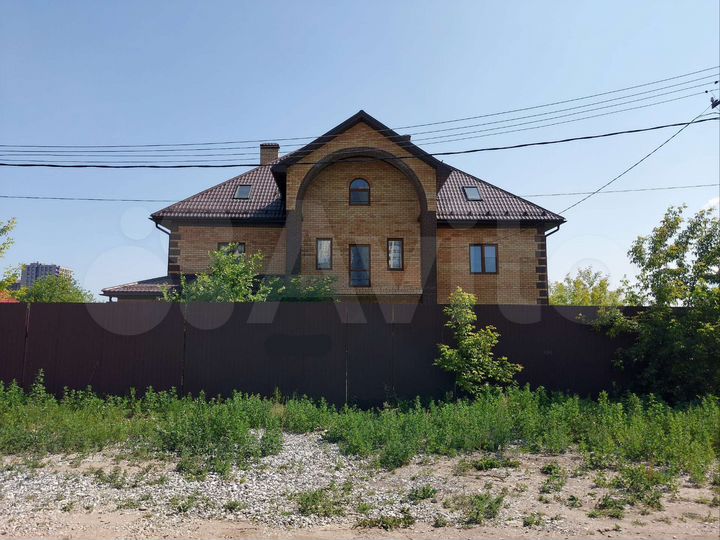 Коттедж 680 м² на участке 12,5 сот.