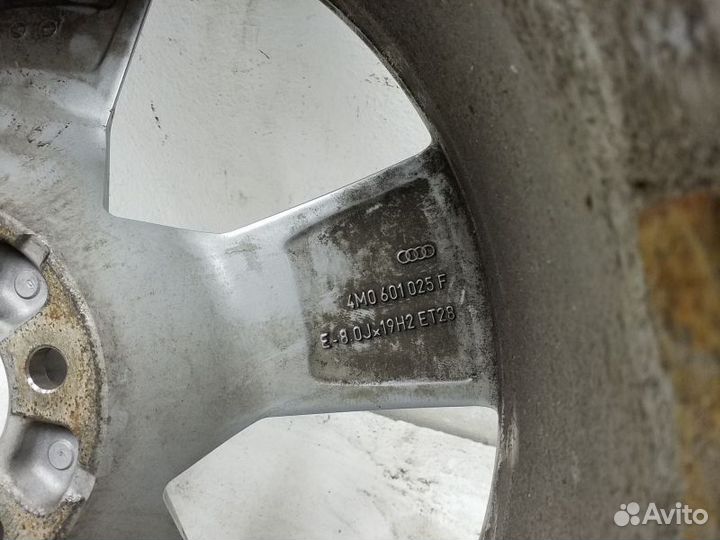 Диск колеса литой Audi Q7 2 R19