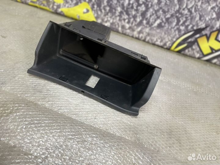 Ниша бардачка Renault Laguna Лагуна 2