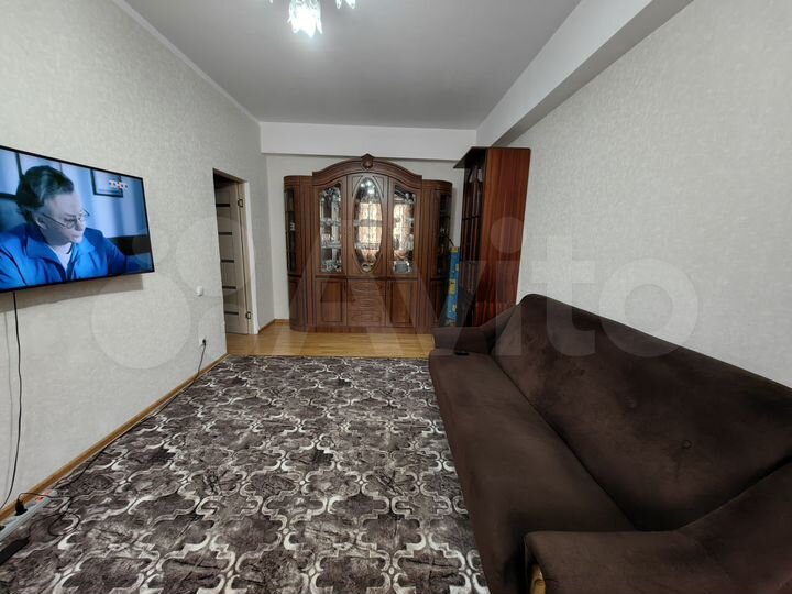 3-к. квартира, 90 м², 2/5 эт.