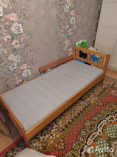 Детская кровать от 3 лет с матрасом бу
