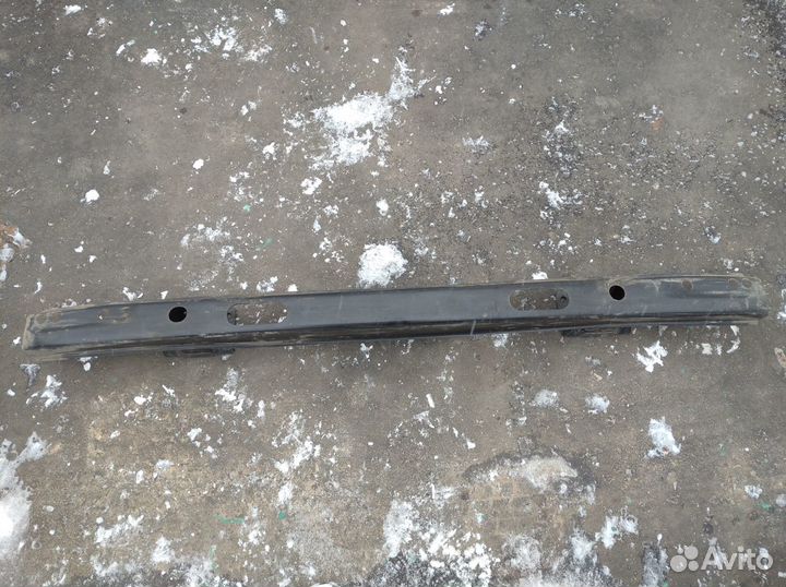 Усилитель бампера volkswagen Transporter T5 2003