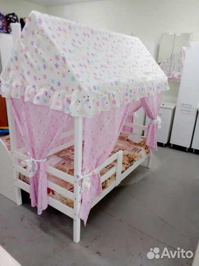 Дом кроватка детская из сосны 1700-800