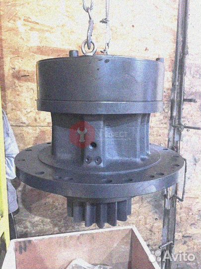 Поворотный редуктор Hitachi ZX500LC-3