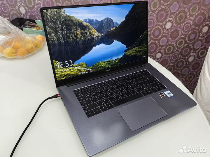 Huawei matebook d15 ryzen 3500u