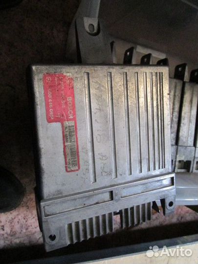 Блок управления ABS Mercedes-Benz A0004460914