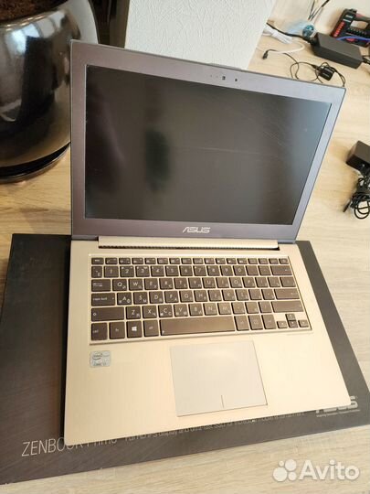 Ультрабук Asus UX31, core i7, полный комплект