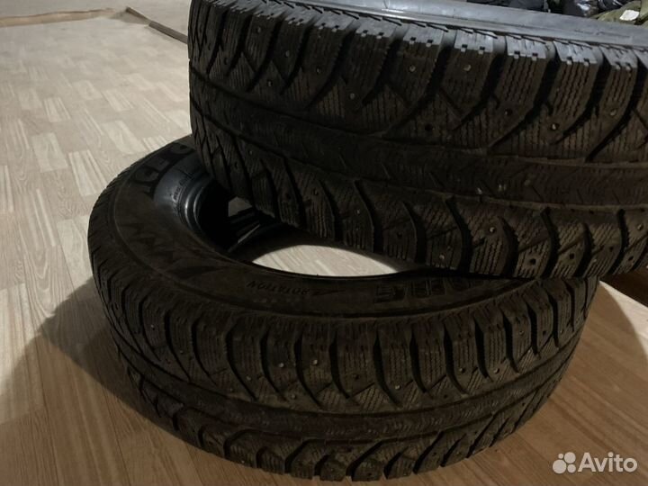 Bridgestone 613V 215/65 R16