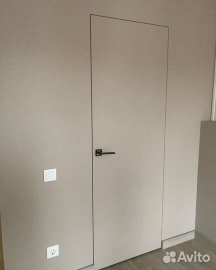 Скрытая дверь в наличии Инвизибл