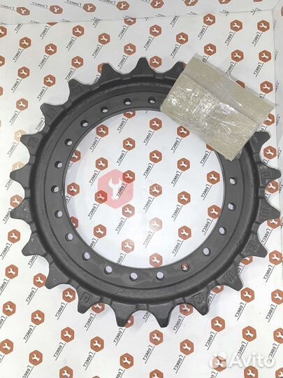 Звездочка Hyundai R140LC-7A E181-20013BG