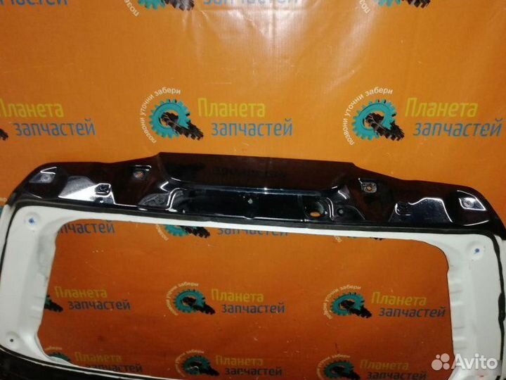 Крышка багажника Toyota Land Cruiser