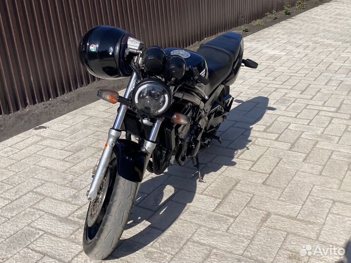 Honda cb1