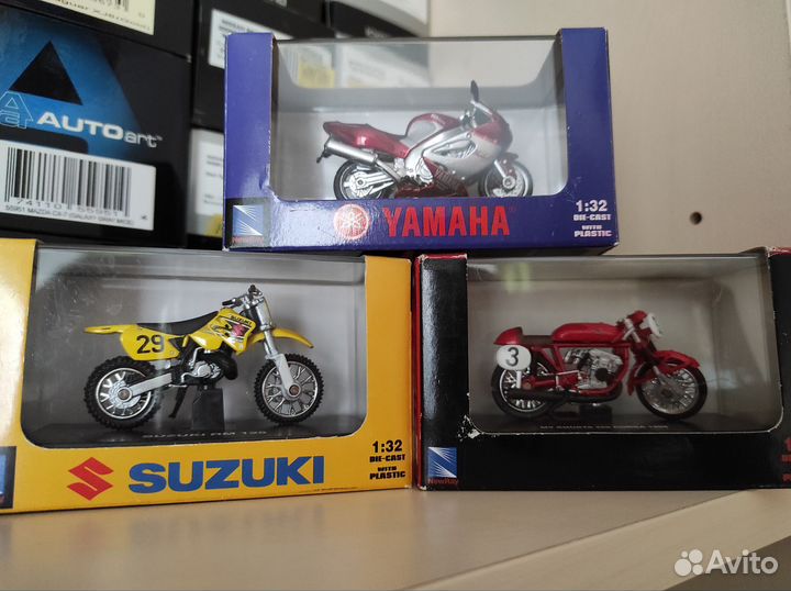 Модели мотоциклов New Ray 1:32, Cararama 1:43