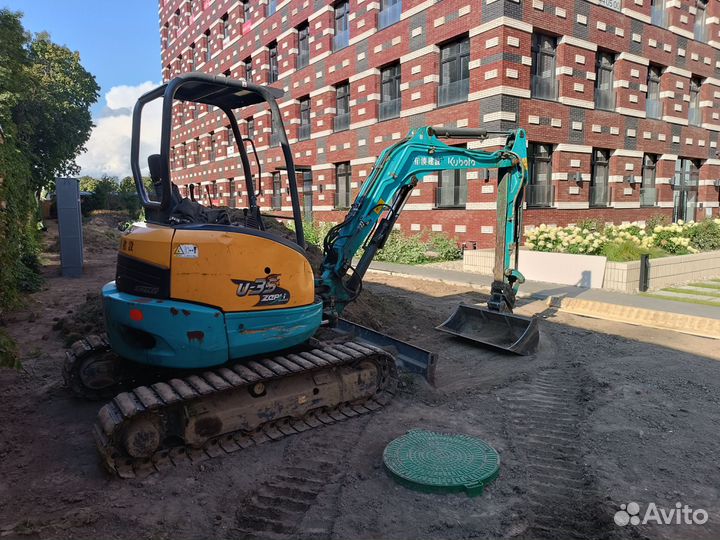 Аренда мини-экскаватора. Мини-экскаватор