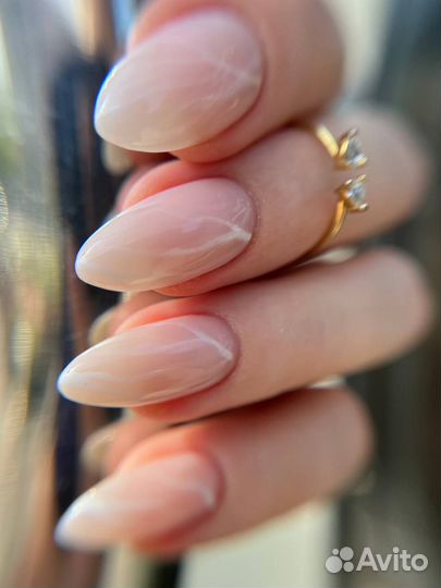 Маникюр и педикюр