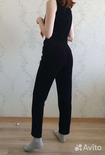 Комбинезон вечерний 42- 44 размер бархатный