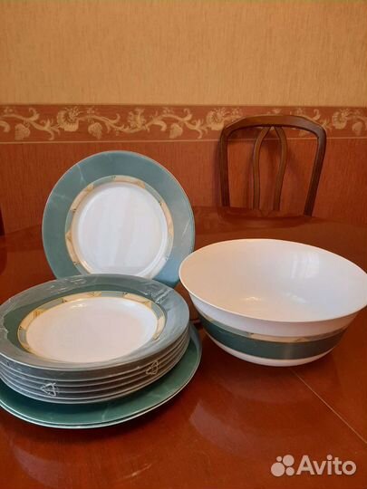Набор столовой посуды тарелки
