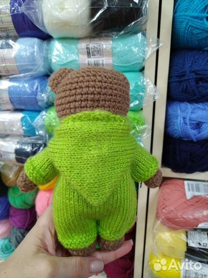 Игрушки ручной работы. Вязаный медведь