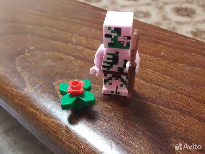 Lego Minecraft фигуркa
