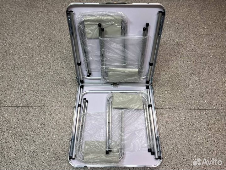 Стол складной туристический + 4 стульчика (под дер