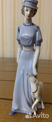 Девушка с борзой, фарфор, Чехия, 25 см