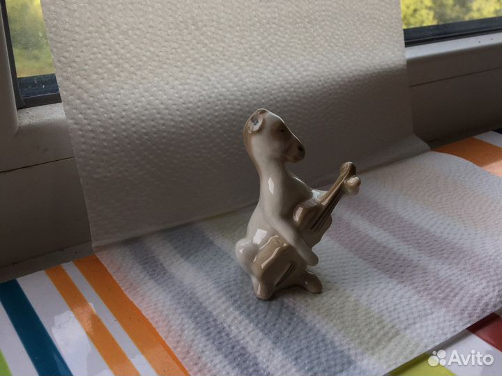 Фарфоровые статуэтки