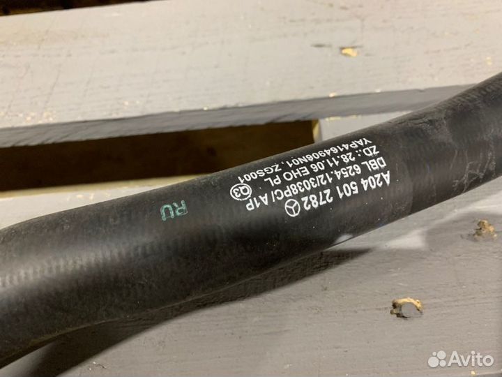 Патрубок радиатора верхний передний Mercedes-Benz