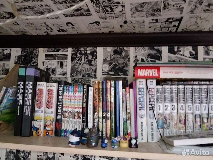 Комиксы, манга, значки, фигурки