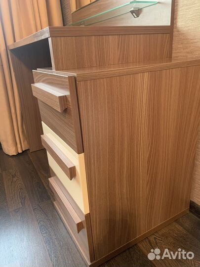 Туалетный столик с зеркалом фабрика Шатура