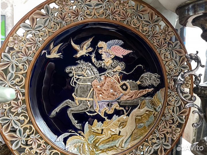 Настенная тарелка антикварная