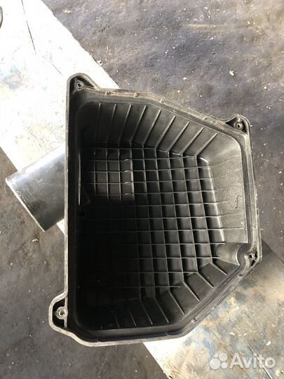 Крышка фоздушного фильтра каптива 2.2 дизель