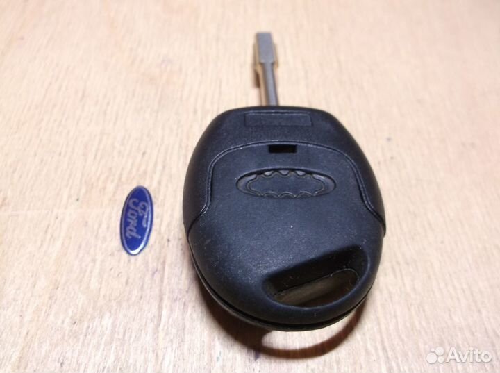 Чип ключ Ford Mondeo 3 кнопки