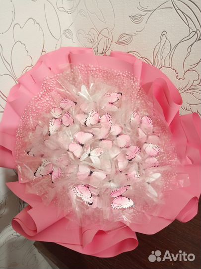 Светящийся букет из бабочек