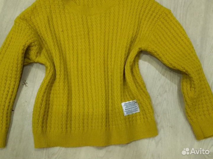 Свитер женский