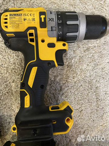 Шуруповёрт DeWalt dcd796,акб,зарядное оригинал