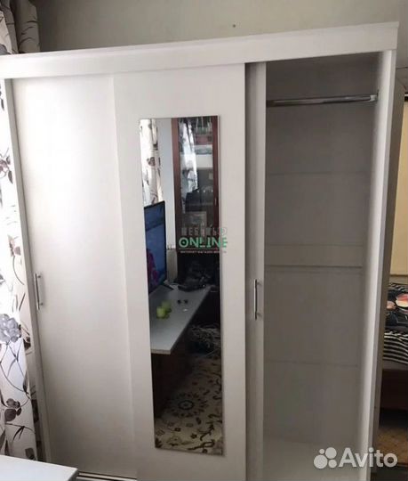 Шкаф купе трехдверный